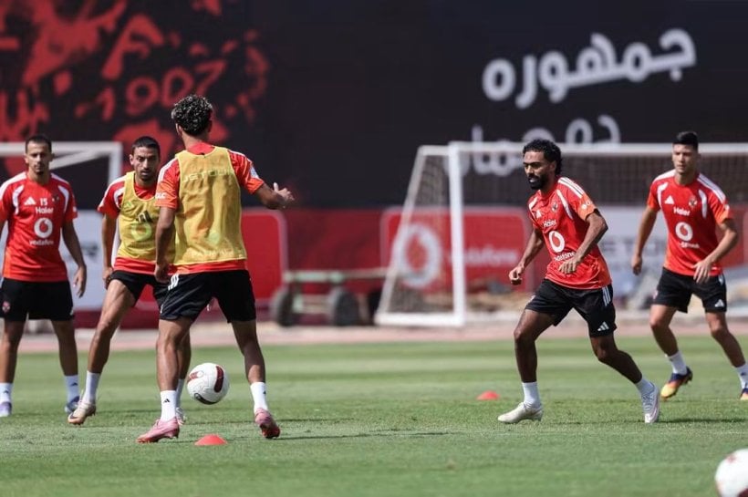 مدرب الاتحاد المصراتي يشيد بالأهلي المصري