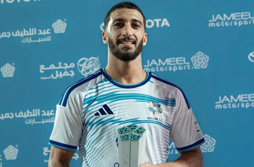 سعيد بن رحمة يسجل مع نيوم في تعادل مثير أمام الحزم